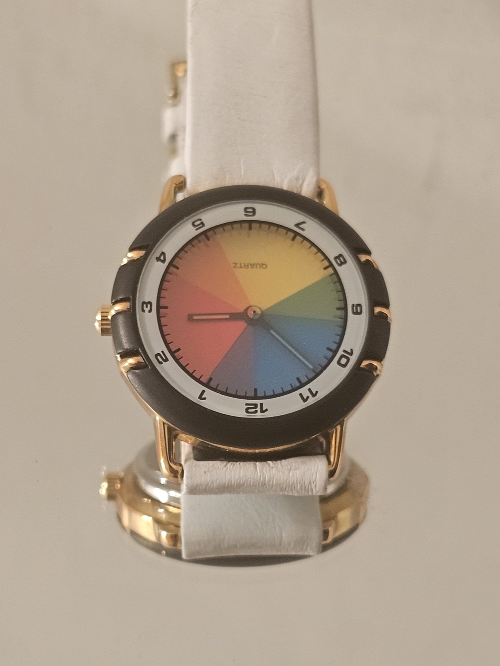Le Jour Multicolor Dial White Strap Fashion Smartwatch